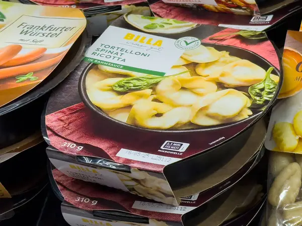 Tortelloni ıspanak ricotta Rahmsauce ambalaj görüntüsü.