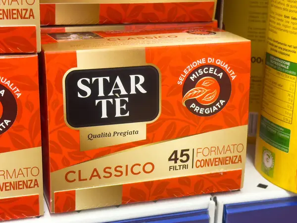 Mağazada 45 çay poşeti ile klasik çay kutusu paketi..