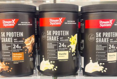 Güç sistemi 5k protein çikolatalı fındıklı ve vanilyalı kolajen ile karıştırılır..