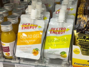 Dextro enerji sıvı jel karbonhidratı turuncu ve limon aromalı..