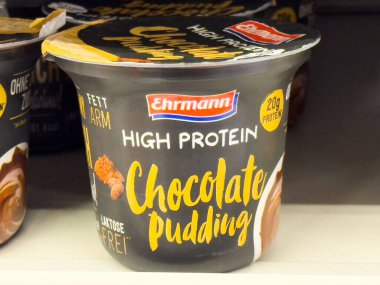 Rafta yüksek protein laktozsuz ehrmann çikolatalı puding..