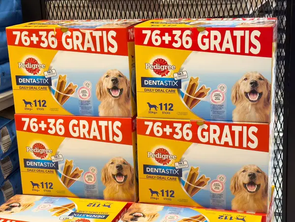 Pedigree dentastix köpek dişleri sakız sakızları oral sağlığı teşvik ediyor..