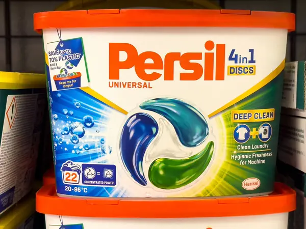 Derin ve temiz çamaşır deterjanı için Persil evrensel 4 'te 4 diskler.