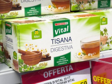 Yeşil papatya ambalajlı hayati önem taşıyan bitkisel çay kutusu görüntüsü.