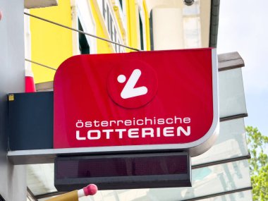 Avusturya Piyangoları modern binanın dış yüzeyini imzaladı.