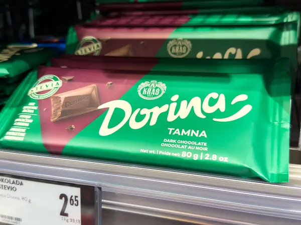 Dorina Tamna siyah çikolata ve stevia sergileniyor..