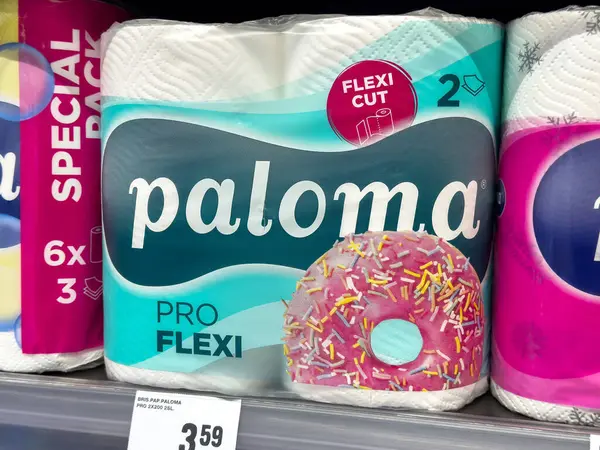 Paloma pro flexi kağıt havlu ambalajı vitrinde.