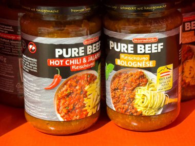 Saf et sosu: biberli jalapeno ve makarna severler için bolonez çeşitleri..