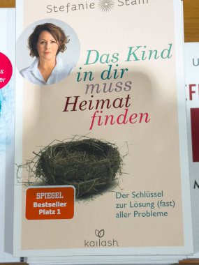 Villach, Avusturya - 01 Temmuz 2025: Stefanie Stahl 'ın 