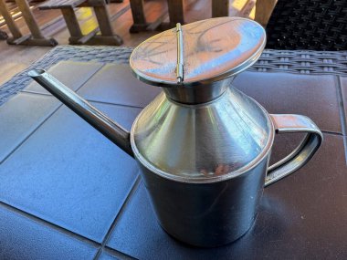 Paslanmaz çelik yağ tenekesi..