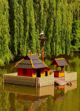 Sonbahar şatosu bahçesi çok güzel 