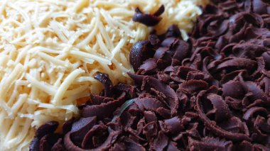 çikolatalı ve peynirli kek.