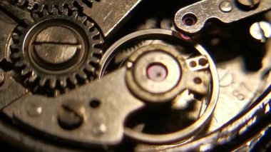 Eski bir saat dişlisini kapat