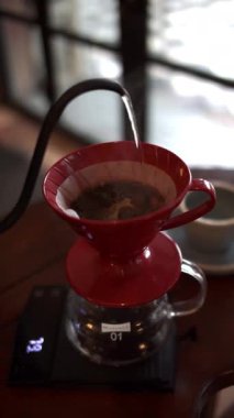 V60 el yapımı kahveyi kapat