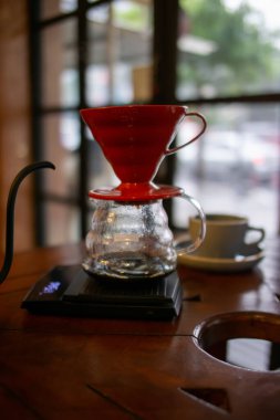 El yapımı kahve yapmak için V60 filtresiName