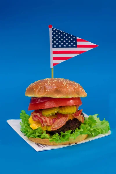 Hamburgerr Frytki Flagą Usa — Zdjęcie stockowe