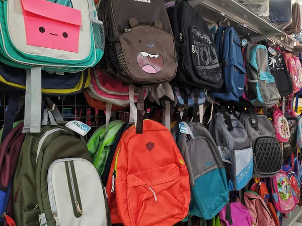 Karawang Indonezja Listopada 2022 Sprzedaż Toreb Szkolnych Plecaków Przygotowanie Szkoły — Zdjęcie stockowe