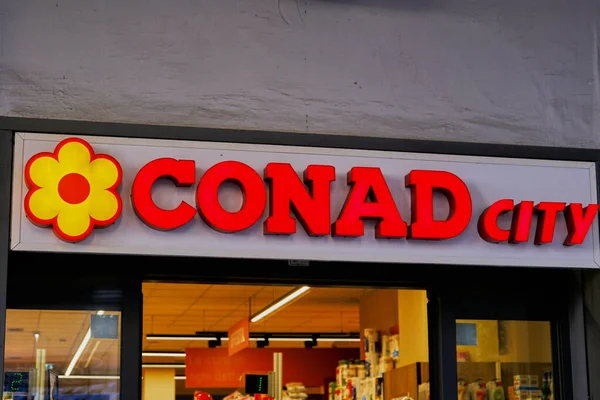 Conad City Felirat Conad Nemzeti Élelmiszer Élelmiszer Áruházlánc Része — Stock Fotó