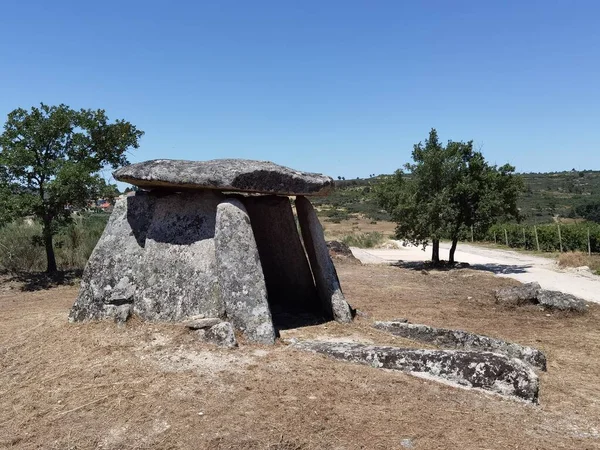 Portekiz, Zedes 'teki çok eski taş dolmen ya da megalitik anıt