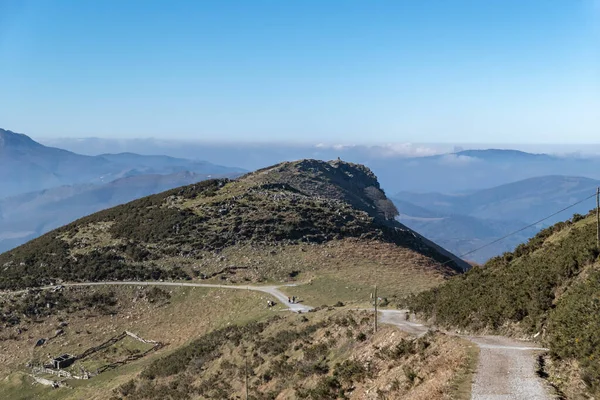 Montaña Rhune País Vasco Con Una Cerca Madera Para Animales — Foto de Stock