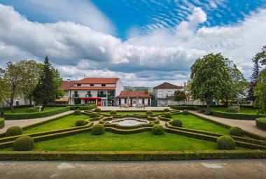 Portekiz, Lavandeira de Ansiaes 'deki Saint Eufemia Kilisesi' nin iç ve sunağı.