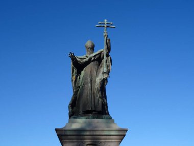 Bayonne 'daki anıt, Hapishane Kuşu Charles Martial onuruna inşa edildi.