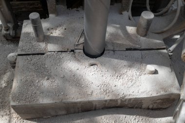 Su çıkarma için sondaj makinesi. Sondaj ekipmanları, su çıkarma için matkaplar.