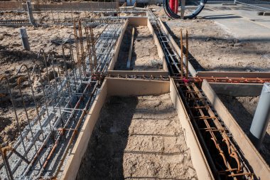 Firma temelleri: Beton ve demire dayalı konut inşaatı