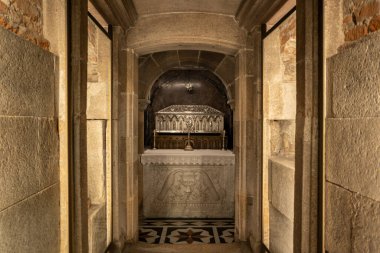 Tomb of St James the Greater in the cathedral of Santiago de Compostela clipart