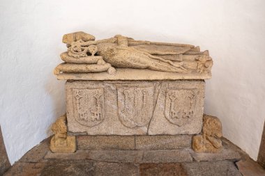 D. Miguel da Silva 'nın mezarı, Portekiz, Viseu' daki Santa Maria Katedrali 'nin içindeki Heykel Hazinesi.