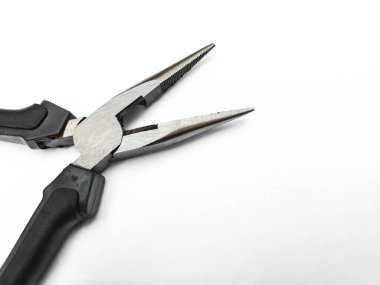 Kerpeten beyaz arka planda izole edilmiş. Kesici pense Boşluğu Kopyala 