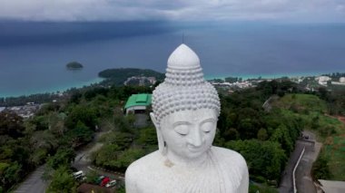 Phuket 'te havadan Büyük Buda' nın yüzünü kapatın.