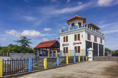 Surakarta - Endonezya, 26 Ocak 2025: BBBWS Bengawan Solo Binası, Bengawan Solo (WS) Nehir Bölgesi 'nde su kaynakları yönetiminden sorumlu teknik uygulama birimidir.