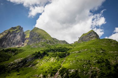Dağların güzel manzarası