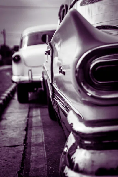 Şehirde araba, Havana, Küba