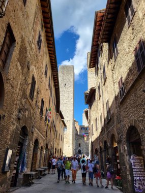 San Gimignano 'da yaz zamanı 