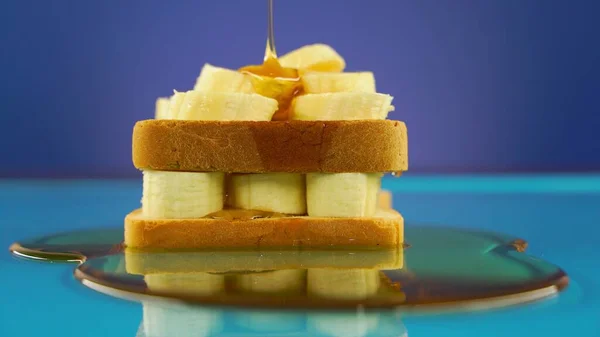 Vegan French Toasts Slice Banana Honey Blue Table Delicious Breakfast — Stock Photo, Image