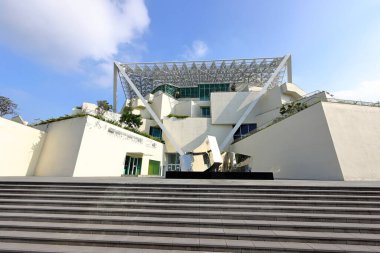 Tainan, Tayvan 'daki Tainan Sanat Müzesi, geniş çağdaş Tayvan sanat ve heykel sergileri