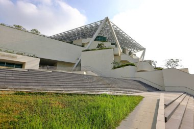 Tainan, Tayvan 'daki Tainan Sanat Müzesi, geniş çağdaş Tayvan sanat ve heykel sergileri