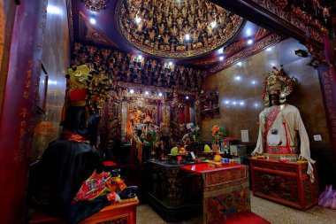 Tainan, Tayvan 'da Puji Tapınağı (süslü çatı oymaları ile Taoist bir tapınak)