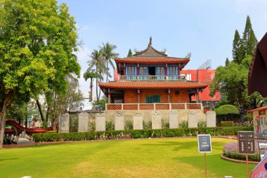 Chikan Kulesi, 17. yüzyılda Tainan, Tayvan 'daki bu eski askeri kale Hollandalı sömürgeciler tarafından inşa edildi.