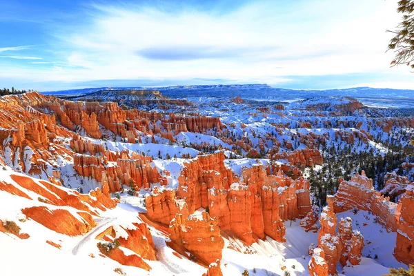 stock image Bryce Canyon National Park, a Park with natural amphitheater, many overlooks and trails in Utah, USA