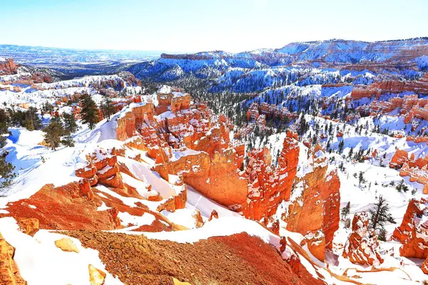 stock image Queens Garden Trail in Bryce Canyon National Park, a Park with natural amphitheater, many overlooks and trails in Utah, USA