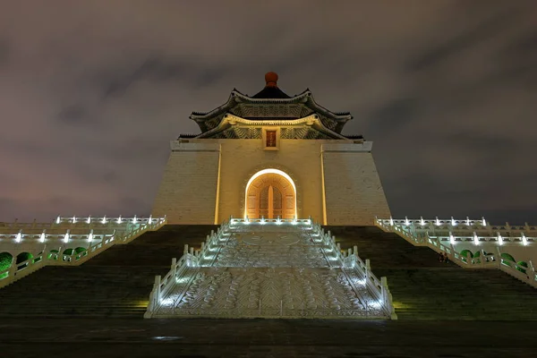 台北台湾蒋介石纪念馆与自由广场 — 图库照片