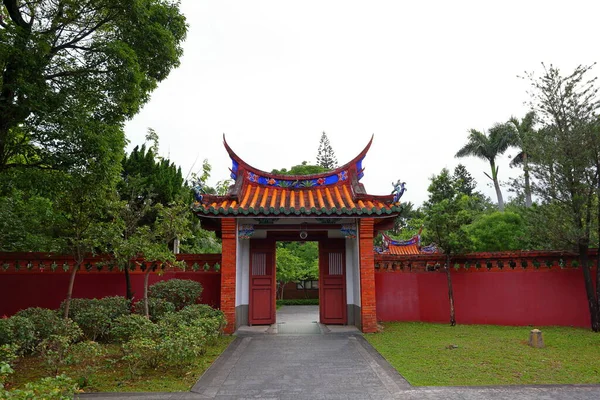 台北孔庙是台湾台北传统建筑的儒家孔庙 — 图库照片