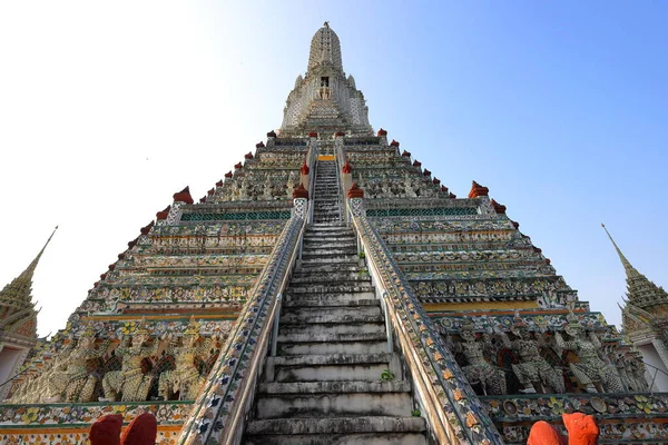 泰国曼谷Yai区Wat Arun Ratchawararam Ratchawaramahawihan或黎明寺 — 图库照片
