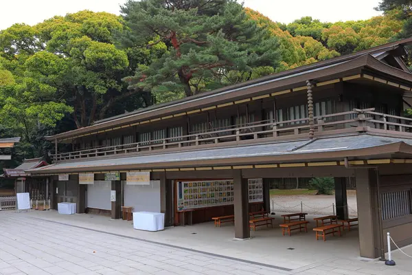 Meiji Jingu Santuario Shintoista Circondato Dalla Foresta Nella Città Shibuya — Foto Stock