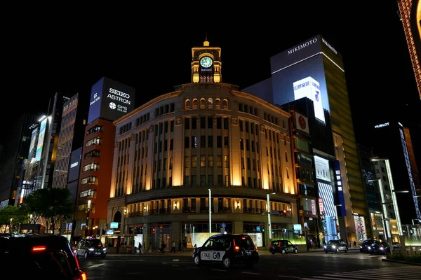 日本东京市中心有霓虹灯的夜景 — 图库照片