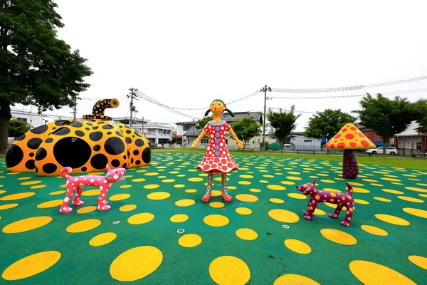 Towada Sanat Merkezi, Çağdaş Sanat Müzesi Towada, Aomori, Japonya 'da açık hava sergisi