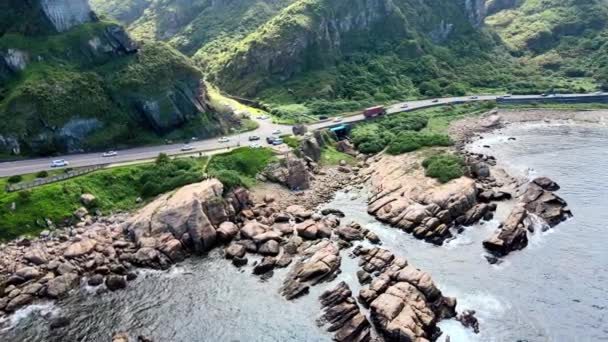 Kustklippformationer Nanya Nordöstra Kustens Natursköna Område Taipei Taiwan — Stockvideo